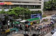 地鐵列車受阻  市民湧上地面排隊等巴士