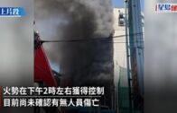 南韓仁川樂天電影院火警濃煙直竄 消防動員百人灌救