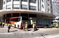 北角旅遊巴先與貨車相撞再衝入香港殯儀館正門 釀12人傷車禍