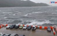 韋帕颱風．有片｜梅窩翻巨浪濺岸邊車輛 網民: 泊都泊了