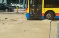 海南醉娃倒車撞勞斯萊斯 拒「吹波仔」揚言「我是國企的」｜有片
