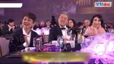 萬千星輝2025丨聲夢小花詹天文再失禮:多謝可以畀幾位前輩頒獎 與林敏驄搶獎被寸「我畀你㗎」