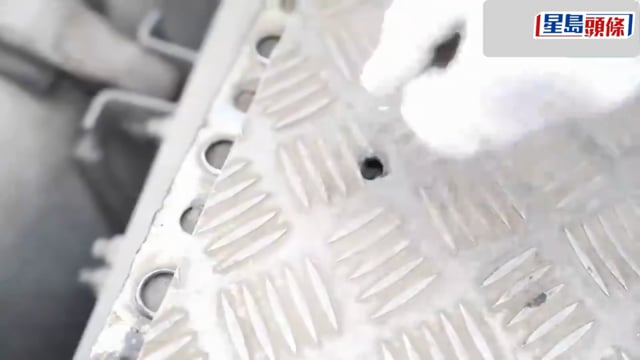 文錦渡口岸｜貨車油箱暗格起獲9銀磚 重134kg價值近¥430萬