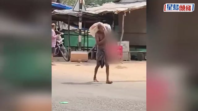 印度男領亡姊存款遭刁難須「本人」 崩潰挖墳扛屍3公里到銀行