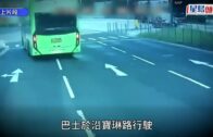 將軍澳泥頭車衝落山坡卡污水渠 司機一度被困輕傷送院