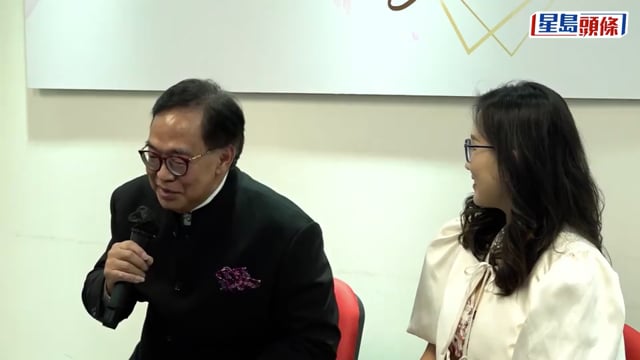 73歲盧偉國拖32歲未婚妻余仲欣現身 被指「爺孫戀」 盧偉國:無時間理閒言閒語 搶答會否生B