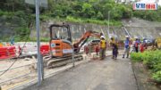 將軍澳男工墮2米深坑 受傷送院