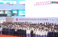 火炭私家車撞欄剷上行人路 男司機一度被困車內顫抖 地盤保安打破車窗救人