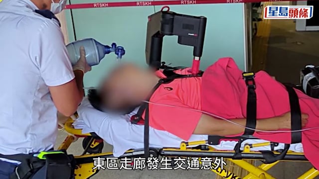 有片｜東區走廊兩私家車相撞 司機送院後不治