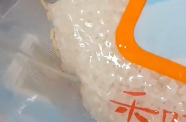 星島申訴王｜大型超市買米驚見有蟲！袋外生猛蠕動極嚇人 滅蟲專家教白米驅蟲大法