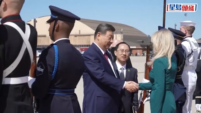 習特會｜兩國第一夫人衣著受矚目 外媒報道彭麗媛以流利英語與梅拉尼婭交談