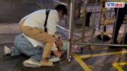 有片｜尖咀中年婦遭維港觀光船拉客員騎住打 外籍男英雄救美：stop！