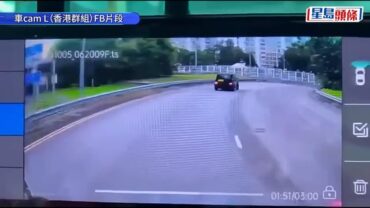 車Cam｜荃灣貨車「劈住入」迴旋處失控翻側 險壓中私家車